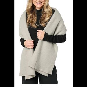 Complliments Women's Brushed Blanket Scarf w/ Fringe Gray Heather